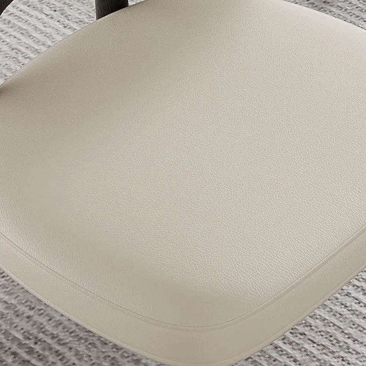 合成レザーの椅子ダイニングチェア　2脚セット fjx-2685